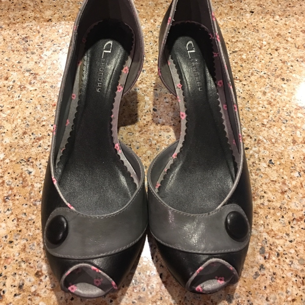 COPY - Super cute Black and Grey Heels by: CL Lau…